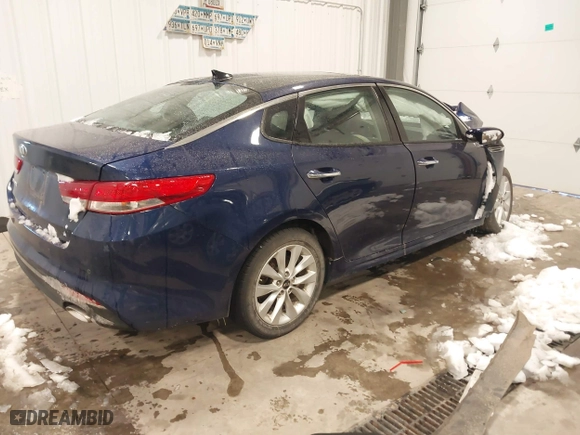 2017 Kia Optima EX with VIN 5XXGU4L31HG152217, listed as a IAAI auction lot 41726906 with 97,681 mi miles. Bid and sale history available at carsss.com. Image 4.