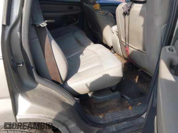 2001 Chevrolet Tahoe LS z VIN 1GNEC13T51R154488, wystawiony jako IAAI lot #41519004 z przebiegiem 400 208 mil mil oraz . Historia ofert i sprzedaży dostępna na DreamBid. Obrazek 8.
