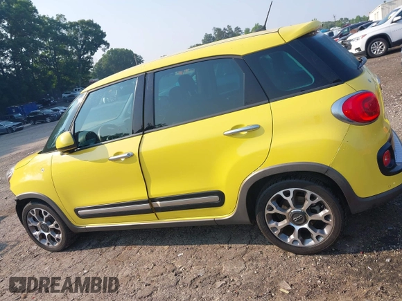 2014 FIAT 500L Trekking with VIN ZFBCFADH6EZ021166, listed as a IAAI auction lot 42392165 with 96,035 mi miles and . Bid and sale history available at DreamBid. Image 15.