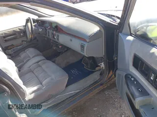 1991 Chevrolet Caprice z VIN 1G1BN53E2MW135068, wystawiony jako IAAI lot #40923869 z przebiegiem 185 732 mil mil oraz . Historia ofert i sprzedaży dostępna na DreamBid. Obrazek 5.
