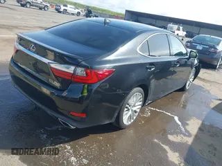 2016 Lexus ES with VIN JTHBK1GG7G2226402, listed as a IAAI auction lot 41882783 with 98,150 mi miles. Bid and sale history available at carsss.com. Image 4.