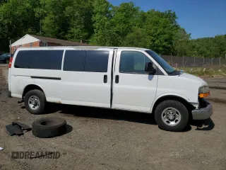 2008 Chevrolet Express Passenger with VIN 1GAHG39K981177228, listed as a Copart auction lot 55031385 with 274,971 mi miles and Salvage title. Bid and sale history available at DreamBid. Image 4.