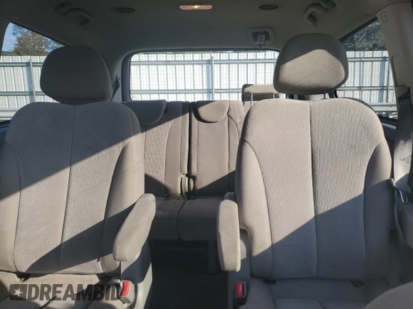 2012 Kia Sedona LX with VIN KNDMG4C78C6434391, listed as a Copart auction lot 70853574 with 127,359 mi miles and Salvage Title. Bid and sale history available at carsss.com. Image 10.