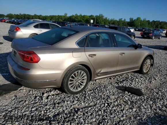 2016 Volkswagen Passat SE z VIN 1VWBT7A3XGC026550, wystawiony jako Copart lot #53046825 z przebiegiem 167 155 mil mil oraz Szkoda całkowita • Salvage title. Historia ofert i sprzedaży dostępna na DreamBid. Obrazek 3.