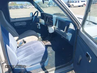 1988 Ford Ranger with VIN 1FTCR15T9JPC14361, listed as a IAAI auction lot 42030315 with 32,201 mi miles. Bid and sale history available at carsss.com. Image 5.