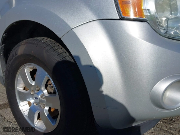 2009 Ford Escape Hybrid with VIN 1FMCU49389KA14781, listed as a IAAI auction lot 41409142 with 155,728 mi miles. Bid and sale history available at carsss.com. Image 6.