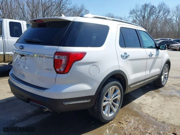 2018 Ford Explorer Limited with VIN 1FM5K8F82JGB08510, listed as a IAAI auction lot 41780565 with 164,381 mi miles. Bid and sale history available at carsss.com. Image 4.