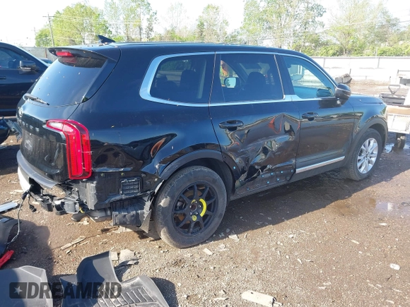 2020 Kia Telluride LX with VIN 5XYP24HC1LG010534, listed as a IAAI auction lot 42140688 with 121,113 mi miles and . Bid and sale history available at DreamBid. Image 4.