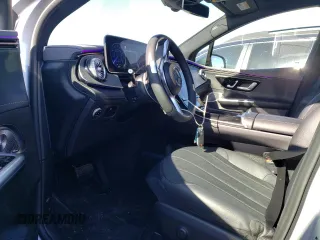 2023 Mercedes-Benz EQE 350+ z VIN 4JGGM2BB0PA003803, wystawiony jako Copart lot #38839714 z przebiegiem 942 mil mil oraz . Historia ofert i sprzedaży dostępna na DreamBid. Obrazek 7.