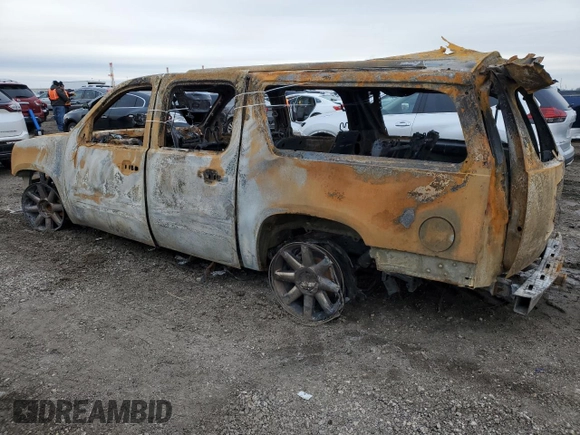 2010 GMC Yukon XL z VIN 1GKUCMEF0AR200343, wystawiony jako Copart lot #44949795 z przebiegiem Nie podano mil oraz Nie do naprawy. Historia ofert i sprzedaży dostępna na DreamBid. Obrazek 2.