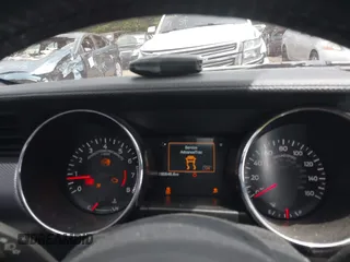 2017 Ford Mustang GT z VIN 1FA6P8CF7H5228635, wystawiony jako IAAI lot #42288165 z przebiegiem 95 846 mil mil oraz . Historia ofert i sprzedaży dostępna na DreamBid. Obrazek 7.