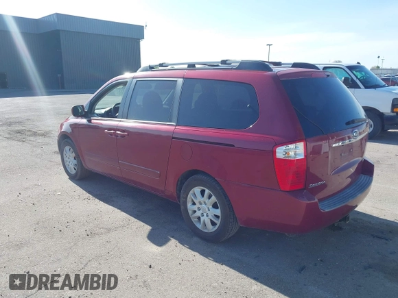 2008 Kia Sedona LX with VIN KNDMB233186231401, listed as a IAAI auction lot 42139919 with 209,006 mi miles. Bid and sale history available at carsss.com. Image 3.