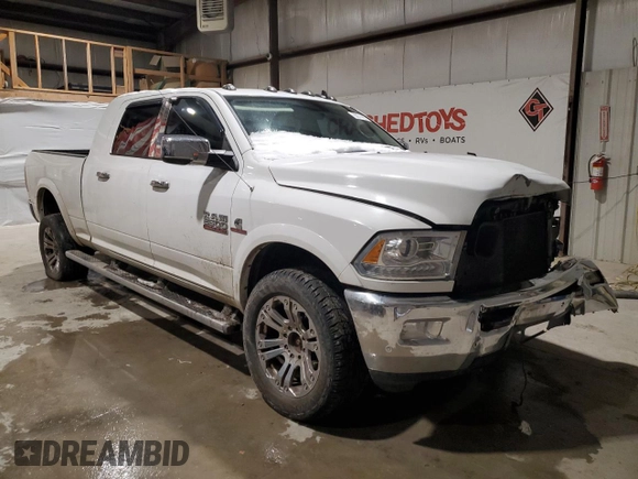 2016 Ram 2500 Laramie z VIN 3C6UR5NL6GG260634, wystawiony jako Copart lot #88674495 z przebiegiem 269 020 mil mil oraz Szkoda całkowita • Salvage title. Historia ofert i sprzedaży dostępna na DreamBid. Obrazek 4.