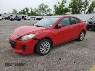 2013 Mazda 3 i Grand Touring z VIN JM1BL1W78D1800619, wystawiony jako Copart lot #55632645 z przebiegiem 113 475 mil mil oraz Szkoda całkowita • Salvage title. Historia ofert i sprzedaży dostępna na DreamBid. Obrazek 1.