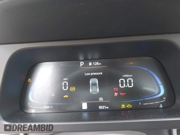 2024 Hyundai Elantra SE with VIN KMHLL4DG2RU786744, listed as a IAAI auction lot 41510735 with 8,221 mi miles and . Bid and sale history available at DreamBid. Image 7.