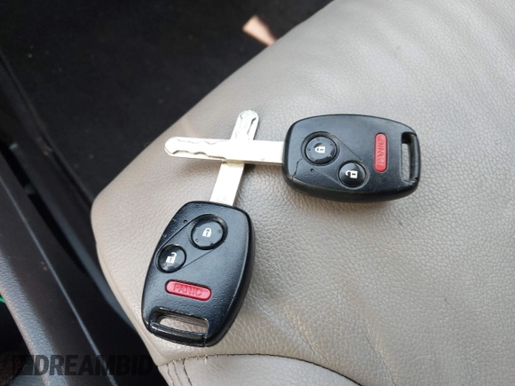 2012 Honda CR-V EX-L с VIN JHLRM4H77CC011135, выставлен на аукционе IAAI как лот 42410220 с пробегом 133 589 миль миль и . История ставок и продаж доступна на DreamBid. Изображение 11.