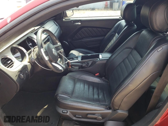 2014 Ford Mustang V6 z VIN 1ZVBP8AM9E5295336, wystawiony jako Copart lot #60023635 z przebiegiem 81 855 mil mil oraz Szkoda całkowita • Salvage title. Historia ofert i sprzedaży dostępna na DreamBid. Obrazek 7.