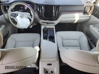 2022 Volvo XC60 Momentum with VIN YV4L12RKXN1970866, listed as a Copart auction lot 63609075 with 39,189 mi miles and Salvage title. Bid and sale history available at DreamBid. Image 8.