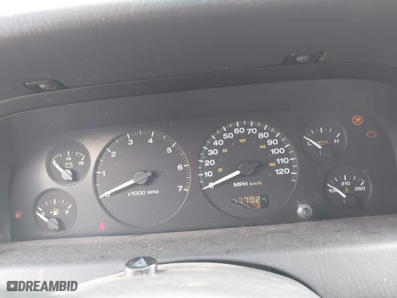 2003 Jeep Grand Cherokee Laredo with VIN 1J4GW48S63C591605, listed as a IAAI auction lot 41973681 with 177,024 mi miles. Bid and sale history available at carsss.com. Image 7.