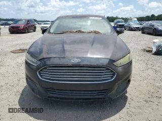 2013 Ford Fusion SE with VIN 3FA6P0H74DR250957, listed as a Copart auction lot 65163555 with 300,185 mi miles and Clean title. Bid and sale history available at DreamBid. Image 5.