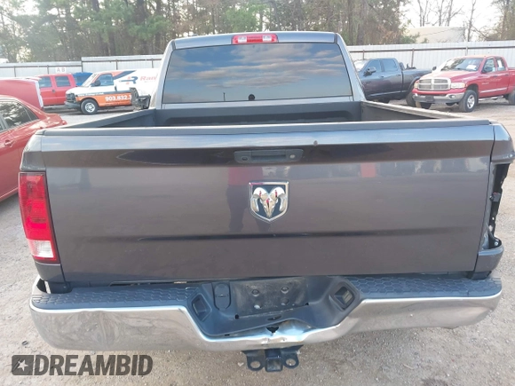 2018 Ram 1500 Tradesman z VIN 1C6RR6FG8JS284091, wystawiony jako IAAI lot #41439973 z przebiegiem 62 429 mil mil oraz . Historia ofert i sprzedaży dostępna na DreamBid. Obrazek 16.