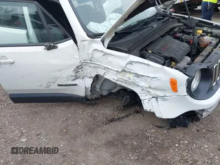 2017 Jeep Renegade Latitude z VIN ZACCJBBB4HPG04483, wystawiony jako IAAI lot #42252208 z przebiegiem 68 088 mil mil oraz . Historia ofert i sprzedaży dostępna na DreamBid. Obrazek 6.