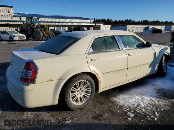 2009 Chrysler 300 LX with VIN 2C3KA43D89H539684, listed as a Copart auction lot 41662945 with 105,732 mi miles and Salvage Title. Bid and sale history available at carsss.com. Image 3.