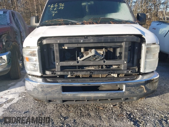 2013 Ford Econoline Passenger XL с VIN 1FBSS3BL2DDA76608, выставлен на аукционе IAAI как лот 41393919 с пробегом Не указан миль и . История ставок и продаж доступна на DreamBid. Изображение 6.
