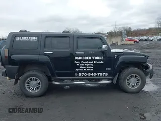 2008 Hummer H3 SUV Alpha with VIN 5GTEN63L388197946, listed as a IAAI auction lot 41695619 with 198,631 mi miles. Bid and sale history available at carsss.com. Image 13.