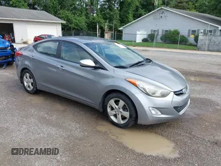 2013 Hyundai Elantra GLS с VIN KMHDH4AE9DU939699, выставлен на аукционе IAAI как лот 42534665 с пробегом 132 680 миль миль и . История ставок и продаж доступна на DreamBid. Изображение 1.