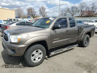 2013 Toyota Tacoma z VIN 5TFUX4EN3DX019938, wystawiony jako Copart lot #50710085 z przebiegiem 259 184 mil mil oraz Czysty tytuł • Clean title. Historia ofert i sprzedaży dostępna na DreamBid. Obrazek 1.
