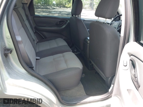 2007 Ford Escape XLS with VIN 1FMCU92ZX7KA59665, listed as a IAAI auction lot 42124248 with 169,211 mi miles and . Bid and sale history available at DreamBid. Image 8.