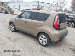 2015 Kia Soul with VIN KNDJN2A23F7117489, listed as a IAAI auction lot 42001717 with 171,816 mi miles and . Bid and sale history available at DreamBid. Image 3.