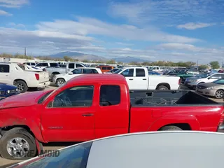 2008 Toyota Tacoma PreRunner with VIN 5TETU62NX8Z564585, listed as a IAAI auction lot 41576009 with 193,868 mi miles. Bid and sale history available at carsss.com. Image 14.
