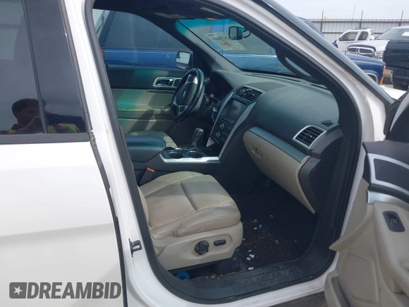 2013 Ford Explorer XLT with VIN 1FM5K7D95DGA16558, listed as a IAAI auction lot 42078683 with 171,538 mi miles and . Bid and sale history available at carsss.com. Image 5.