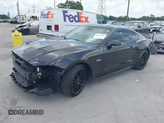 2022 Ford Mustang GT z VIN 1FA6P8CF9N5118407, wystawiony jako IAAI lot #42391902 z przebiegiem 25 355 mil mil oraz . Historia ofert i sprzedaży dostępna na DreamBid. Obrazek 2.