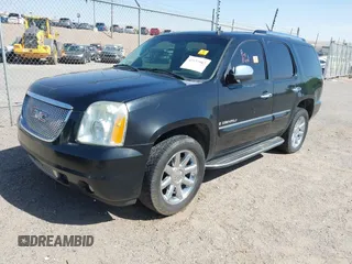 2007 GMC Yukon Denali z VIN 1GKFK63837J170466, wystawiony jako IAAI lot #42227987 z przebiegiem 173 364 mil mil oraz . Historia ofert i sprzedaży dostępna na DreamBid. Obrazek 2.
