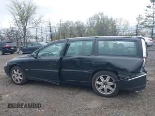 2005 Volvo V70 с VIN YV1SW592952480926, выставлен на аукционе IAAI как лот 42080283 с пробегом 209 268 миль миль и . История ставок и продаж доступна на DreamBid. Изображение 14.