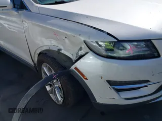 2019 Lincoln MKC Select with VIN 5LMCJ2C96KUL02641, listed as a IAAI auction lot 42303586 with 101,529 mi miles and . Bid and sale history available at DreamBid. Image 6.