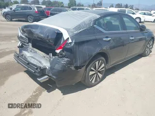 2019 Nissan Altima 2.5 SV with VIN 1N4BL4DVXKC192757, listed as a IAAI auction lot 41967586 with 31,066 mi miles. Bid and sale history available at carsss.com. Image 4.