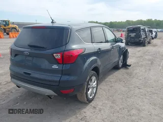 2019 Ford Escape SE z VIN 1FMCU0GD2KUB98923, wystawiony jako IAAI lot #42245972 z przebiegiem 91 193 mil mil oraz . Historia ofert i sprzedaży dostępna na DreamBid. Obrazek 4.