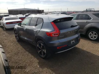 2019 Volvo XC40 Momentum with VIN YV4162UK2K2151808, listed as a Copart auction lot 51024643 with 28,113 mi miles and . Bid and sale history available at carsss.com. Image 2.