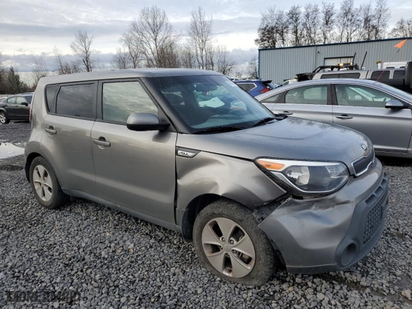 2015 Kia Soul with VIN KNDJN2A2XF7122821, listed as a Copart auction lot 43837155 with 146,843 mi miles and Salvage Title. Bid and sale history available at carsss.com. Image 4.