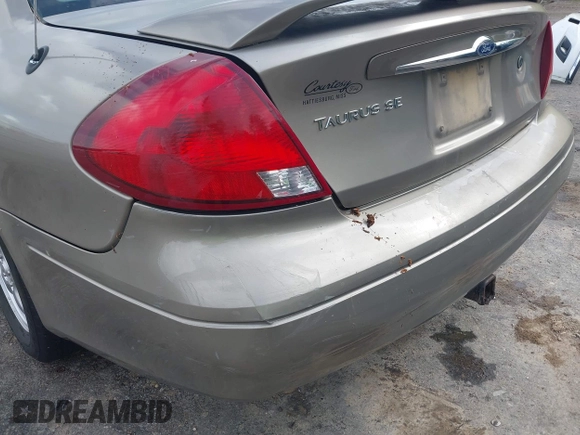 2003 Ford Taurus SE Standard with VIN 1FAFP53U63G125751, listed as a IAAI auction lot 41933803 with 196,710 mi miles. Bid and sale history available at carsss.com. Image 22.