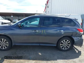 2013 Nissan Pathfinder SL with VIN 5N1AR2MNXDC647145, listed as a IAAI auction lot 41998137 with 138,071 mi miles and . Bid and sale history available at DreamBid. Image 14.