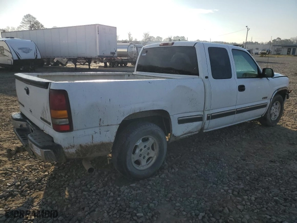 2001 Chevrolet Silverado 1500 LT with VIN 2GCEC19T811122465, listed as a Copart auction lot 44249515 with 91,555 mi miles and Salvage Title. Bid and sale history available at carsss.com. Image 3.