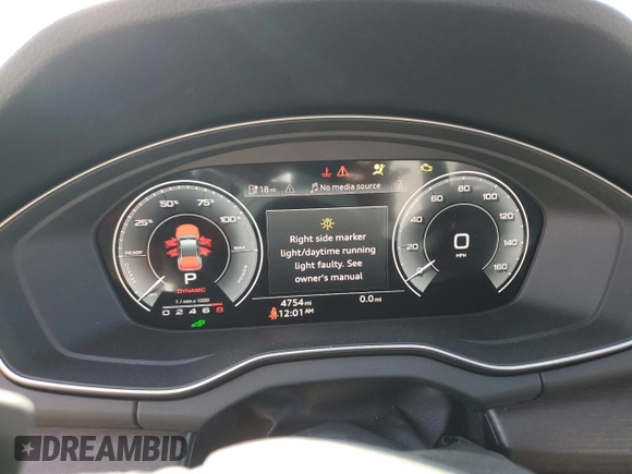 2024 Audi Q5 S line Premium Plus with VIN WA1E2AFY3R2102696, listed as a Copart auction lot 46238485 with 4,754 mi miles and Salvage title. Bid and sale history available at DreamBid. Image 9.