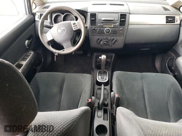 2011 Nissan Versa S с VIN 3N1BC1CP3BL506025, выставлен на аукционе Copart как лот 61054485 с пробегом 206 027 миль миль и Чистый • Clean title. История ставок и продаж доступна на DreamBid. Изображение 8.