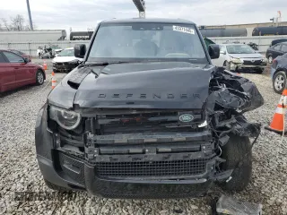 2022 Land Rover Defender SE with VIN SALEP7RU6N2106733, listed as a Copart auction lot 43371445 with 41,667 mi miles and Salvage title. Bid and sale history available at DreamBid. Image 5.