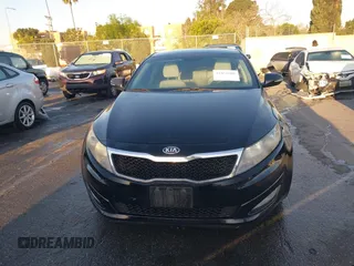 2013 Kia Optima LX z VIN 5XXGM4A75DG239179, wystawiony jako IAAI lot #41831088 z przebiegiem 128 411 mil mil oraz . Historia ofert i sprzedaży dostępna na DreamBid. Obrazek 12.
